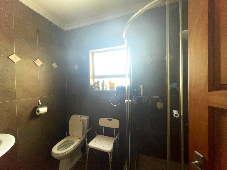To Let 3 Bedroom Property for Rent in Country Club Western Cape